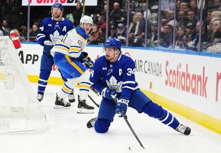 Matthews scores in OT, Leafs down Sabres 2-1