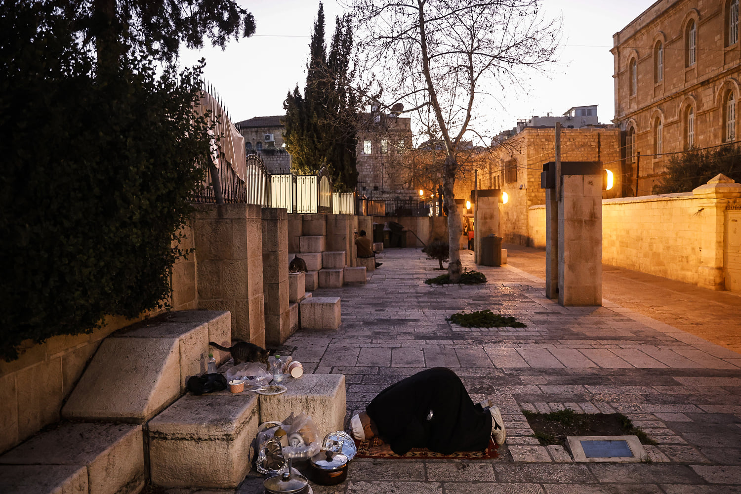 Rising concerns over tensions in East Jerusalem as Ramadan begins with no cease-fire in sight