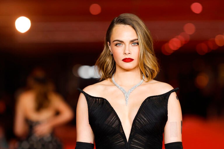 Cara Delevingne says her 'heart is broken' after massive fire destroys California home