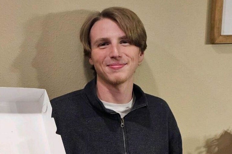 Riley Strain’s parents hopeful they will find son who ‘stands out in a crowd’