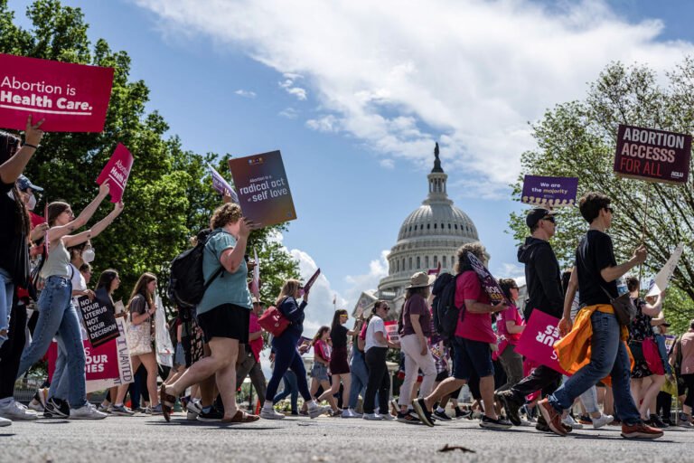 Supreme Court signals it is likely to reject a challenge to abortion pill access