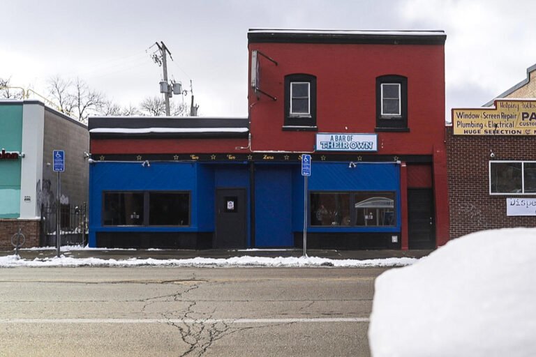 Fans are flocking to bars that show only women's sports on their TVs