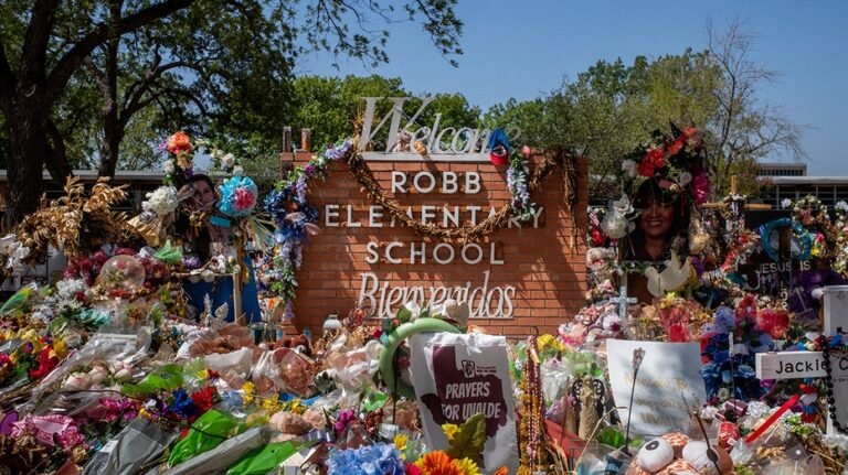 Uvalde police chief resigns days after officers cleared of wrongdoing during tragic shooting: report