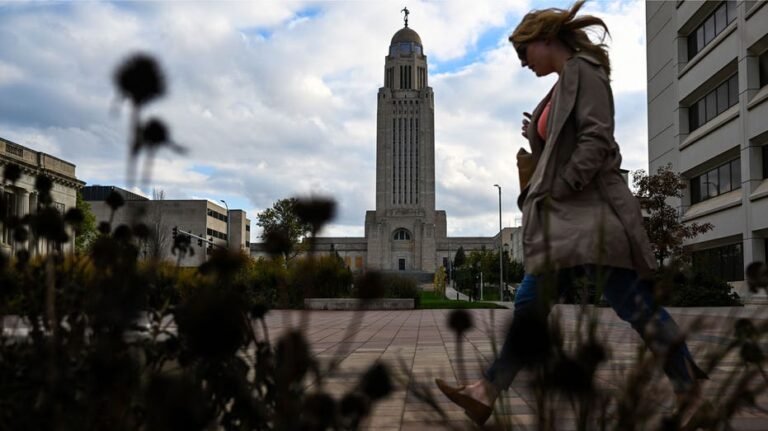 Dispute over control of state agencies spurs 'tug-of-war' between Nebraska Legislature and governor