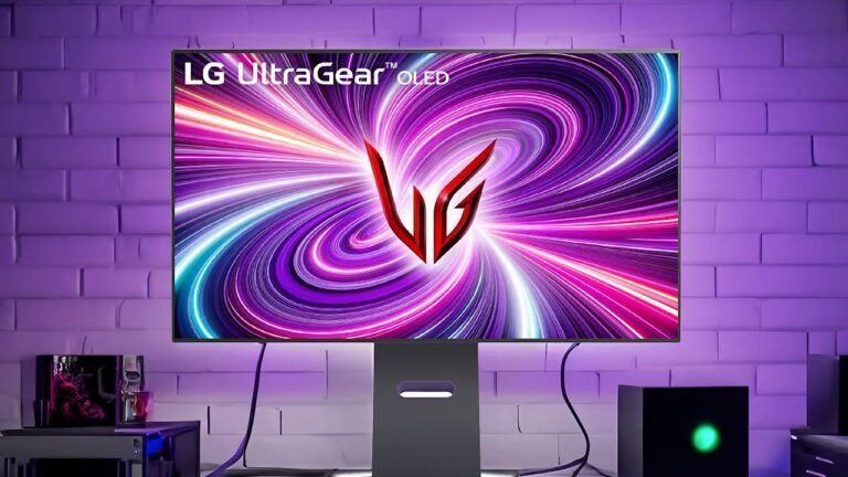 The First 32" LG 4K OLED Gaming Monitor Is Finally Available for Preorder