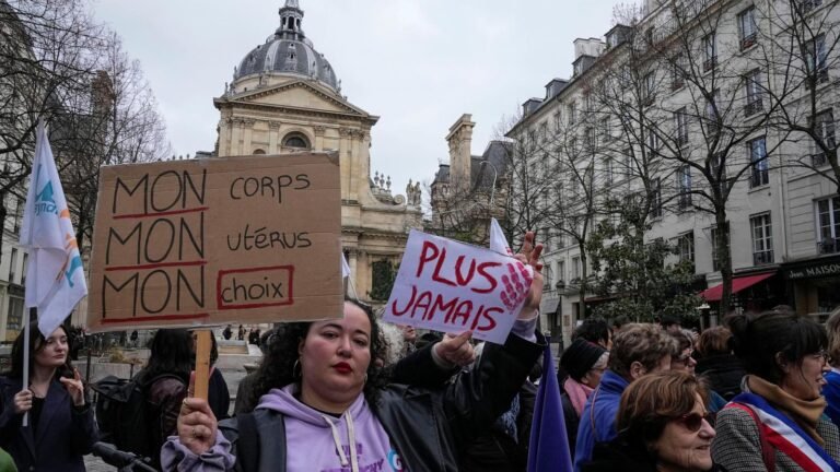 French lawmakers approve a bill that makes abortion a constitutional right