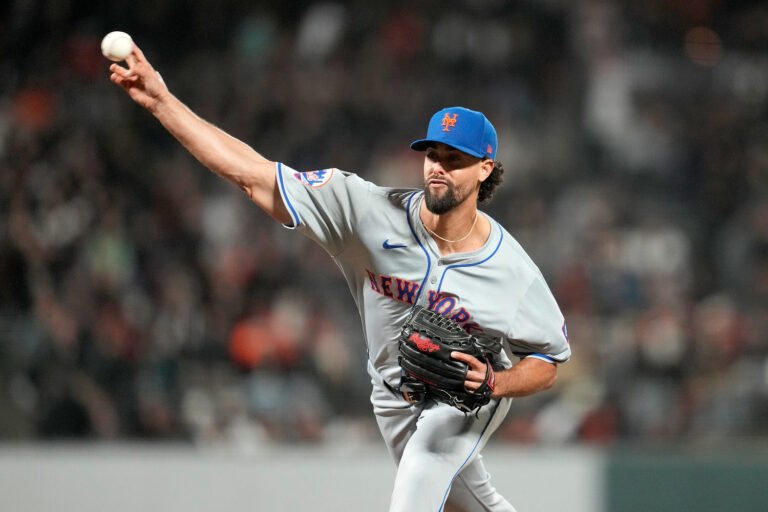 Mets’ pitcher gets ejected, throws glove into stand and appears to say his team is 'the worst'