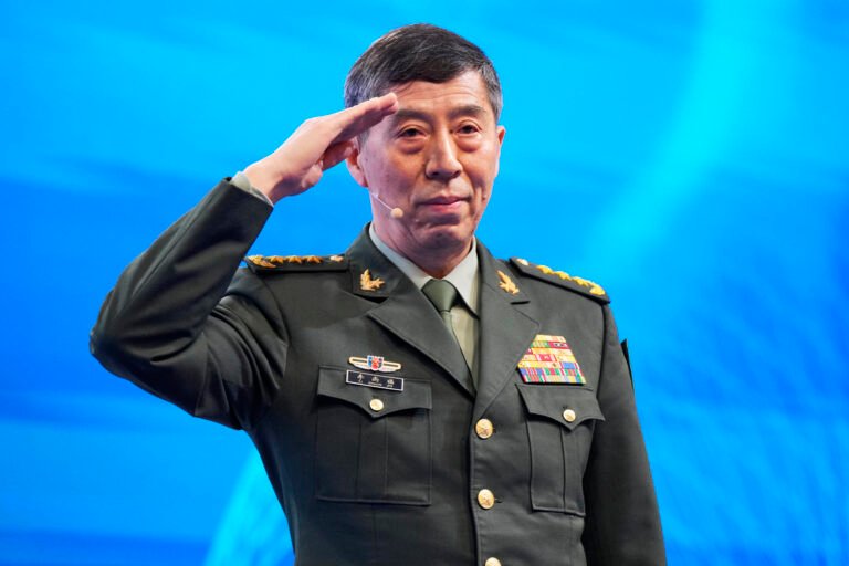 China expels ousted defense chiefs in corruption crackdown