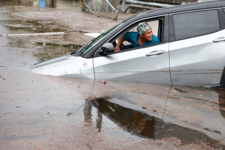 Extremes collide in Florida: Summer weather and DeSantis’ agenda