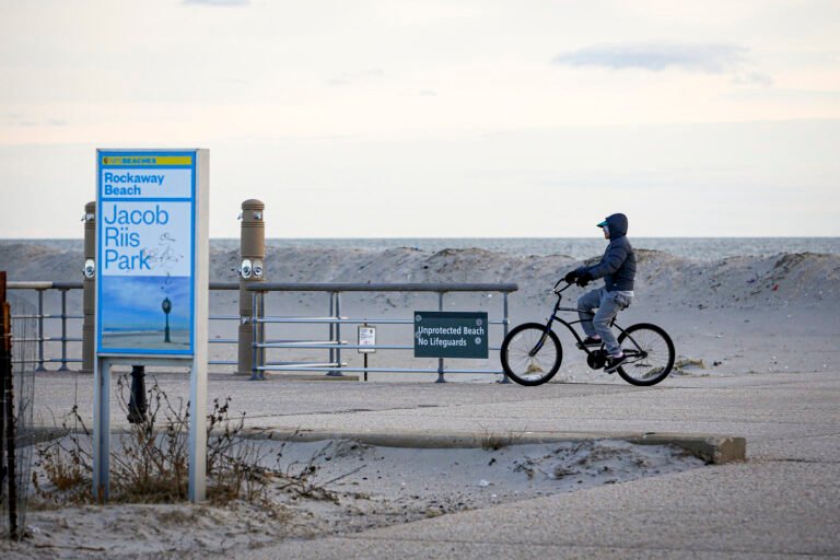 Rescue turns into recovery effort for two teenagers missing in New York City beach