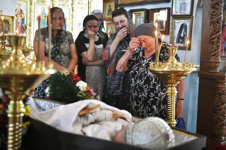 Is Putin's Ukraine obsession distracting from a rising threat at home?