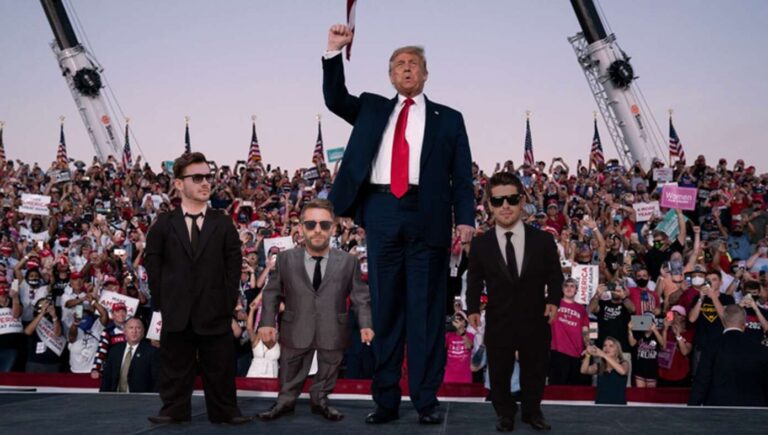 Secret Service Beefs Up Trump’s Security With Squad Of Blind Midgets