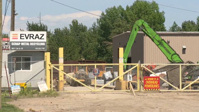 Late night fire damages southeast Calgary recycling facility