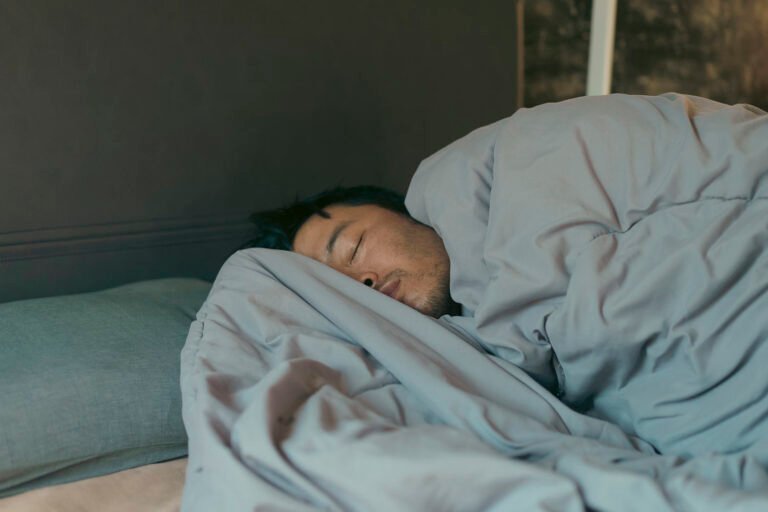 Sleeping longer on the weekend may help lower heart disease risk