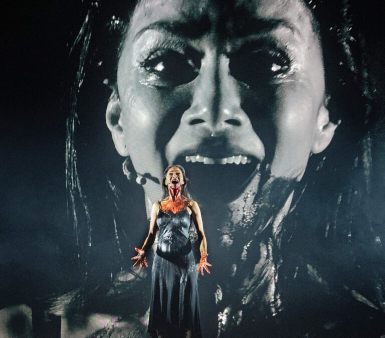 Former Pussycat Doll Nicole Scherzinger received standing ovations in Broadway debut