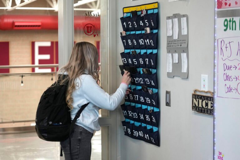Florida's school cell phone ban stokes controversy in Parkland