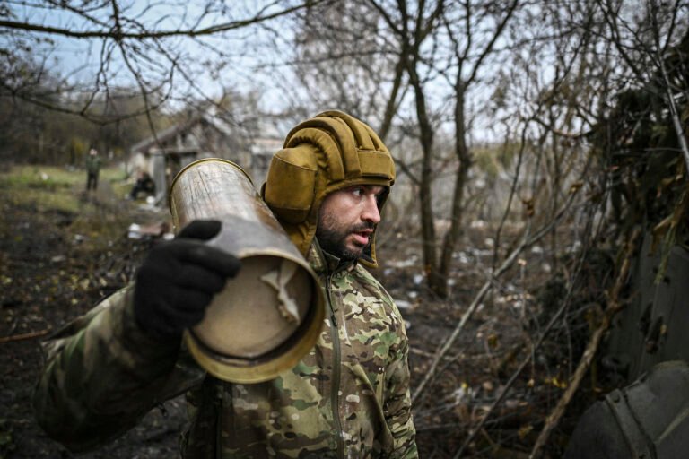 Russia masses troops for major counteroffensive; Kremlin denies Trump-Putin call