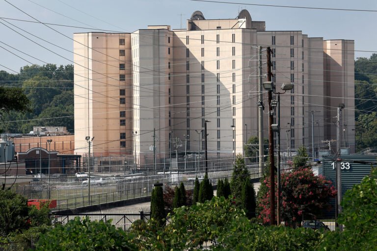 Georgia's Fulton County Jail violates rights of detainees with violence and filth, feds say