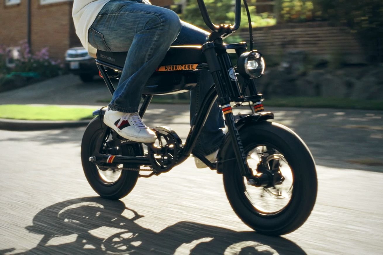 Schwinn resurrected its classic ’70s Hurricane as a modern e-bike